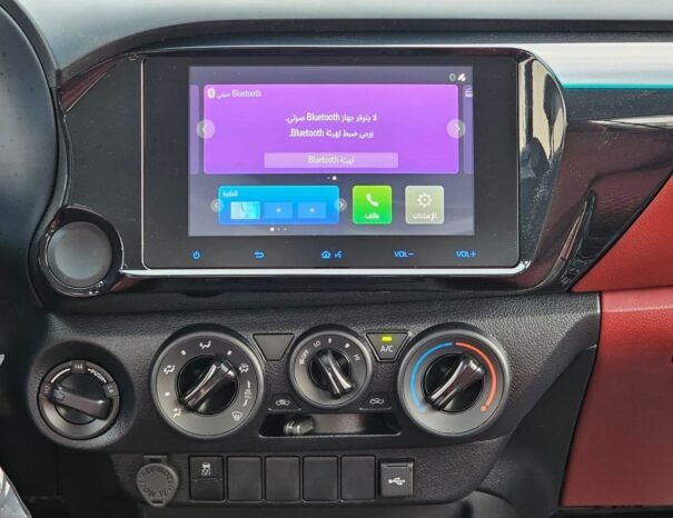 TOYOTA HILUX Image 2