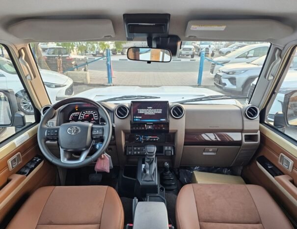 TOYOTA LANDCRUISER HARD-TOP Image 15