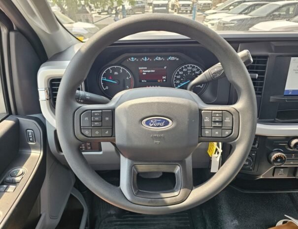FORD F550 Image 2