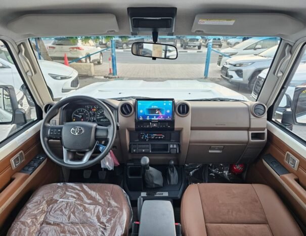 TOYOTA LANDCRUISER HARD-TOP Image 2