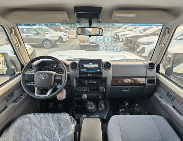 TOYOTA LANDCRUISER HARD-TOP Image 4