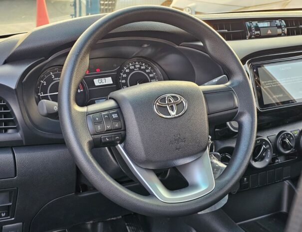 TOYOTA HILUX Image 7