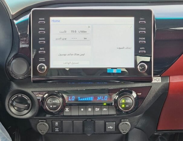 TOYOTA HILUX Image 3