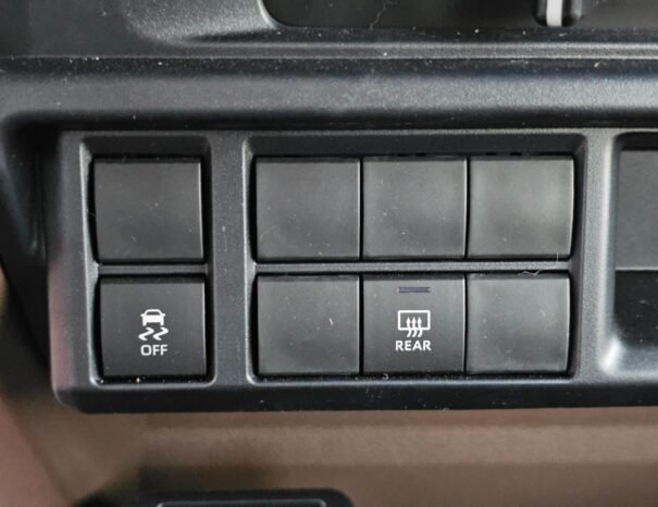 TOYOTA LANDCRUISER HARD-TOP Image 4
