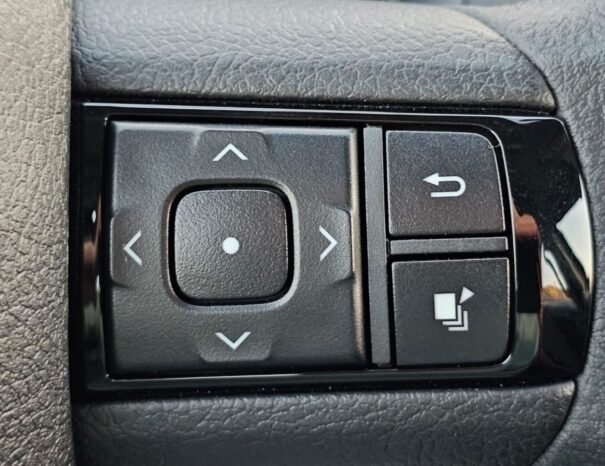 TOYOTA HILUX Image 8