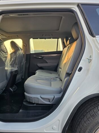 TOYOTA HIGHLANDER Image 16