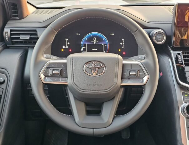TOYOTA LANDCRUISER Image 5