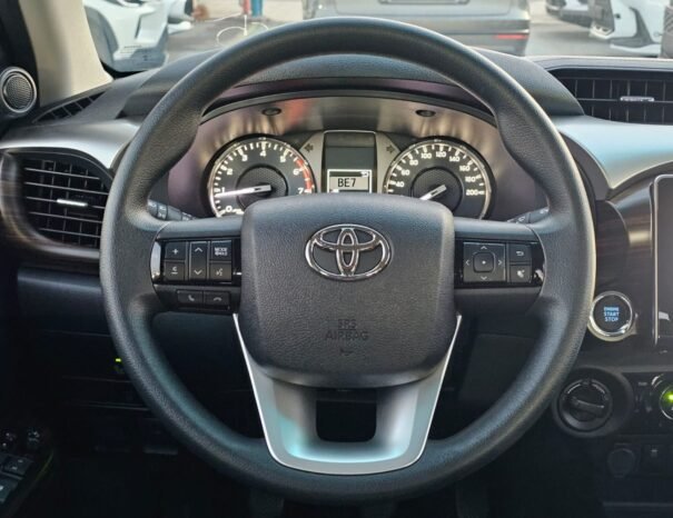 TOYOTA HILUX Image 7