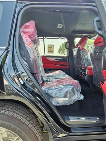 LEXUS LX 600 Image 2