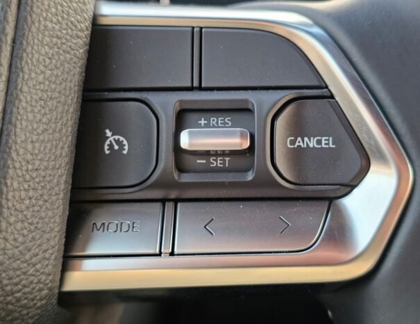 TOYOTA LANDCRUISER Image 7