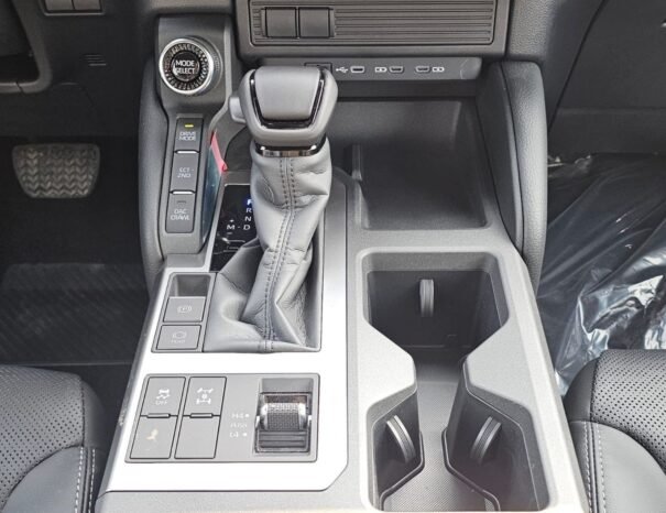 TOYOTA LANDCRUISER PRADO Image 2