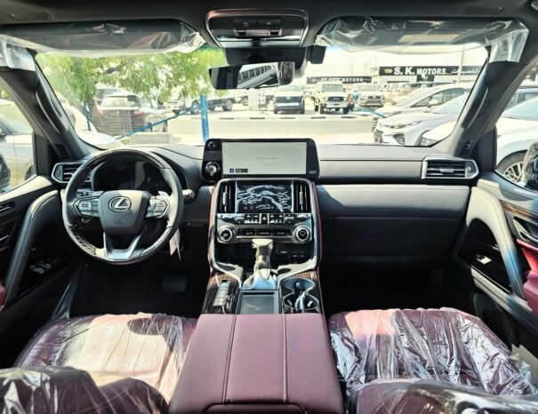 LEXUS LX 600 Image 3