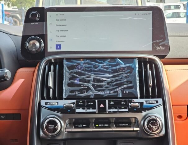 LEXUS LX700h Image 4