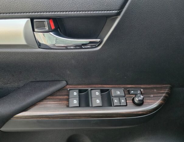 TOYOTA HILUX Image 11
