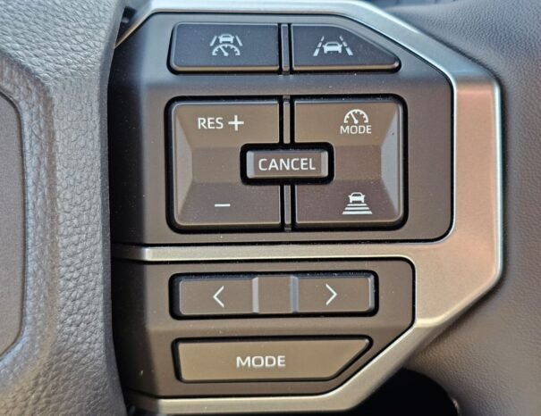 TOYOTA LANDCRUISER PRADO Image 5