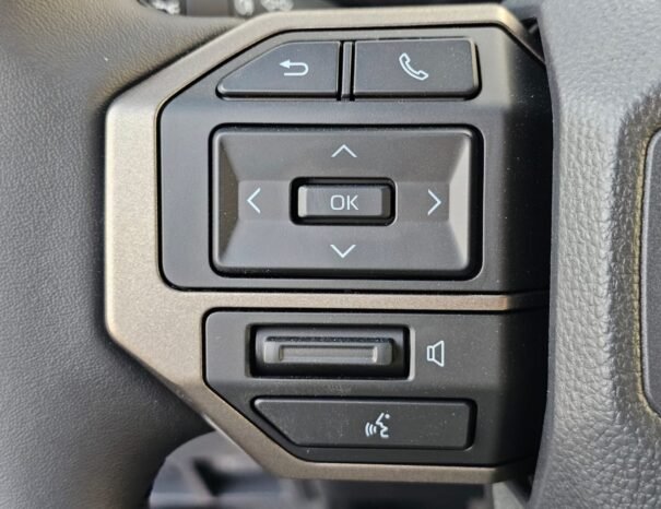 TOYOTA LANDCRUISER PRADO Image 8