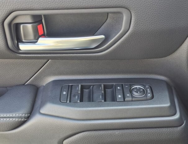 TOYOTA LANDCRUISER PRADO Image 6