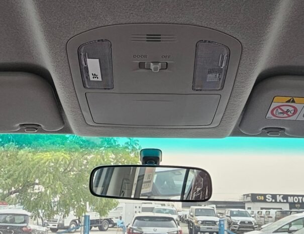 TOYOTA HILUX Image 12