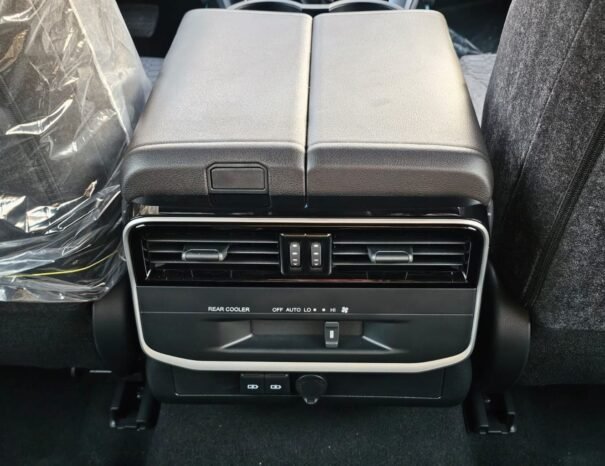 TOYOTA LANDCRUISER Image 13