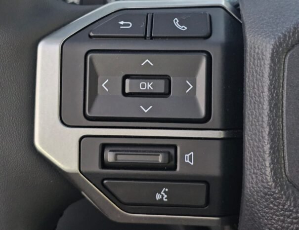 TOYOTA LANDCRUISER PRADO Image 9