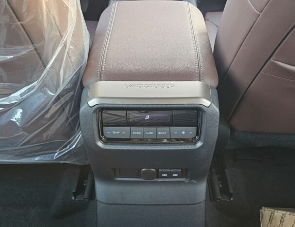 TOYOTA LANDCRUISER PRADO Image 14