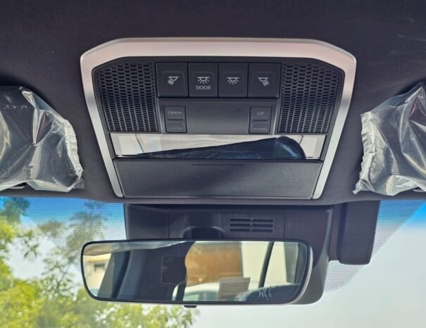 TOYOTA LANDCRUISER Image 12