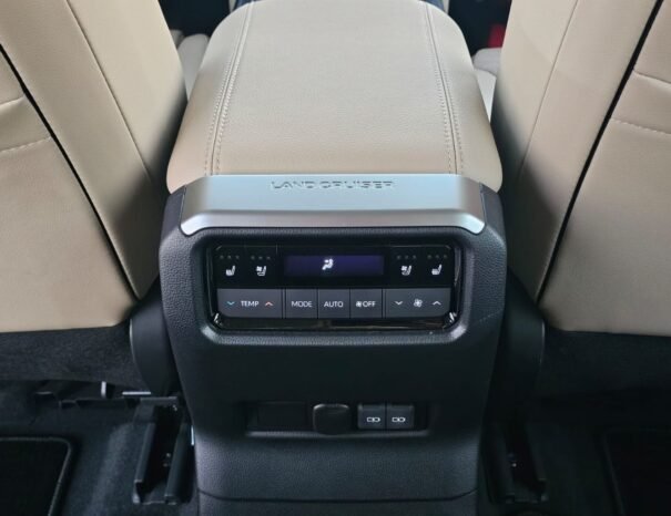 TOYOTA LANDCRUISER PRADO Image 14