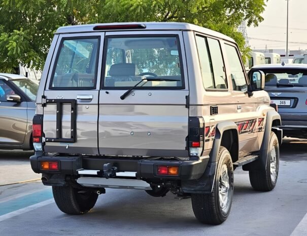 TOYOTA LANDCRUISER HARD-TOP Image 15