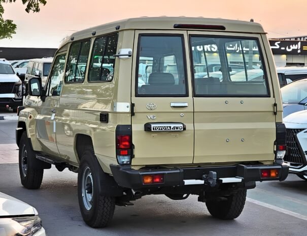 TOYOTA LANDCRUISER HARD-TOP Image 17