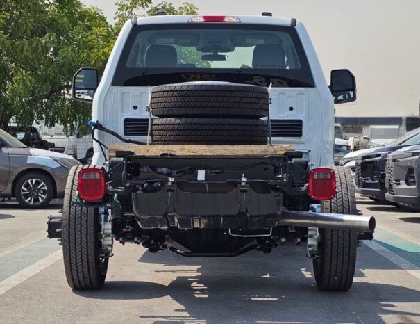FORD F550 Image 21