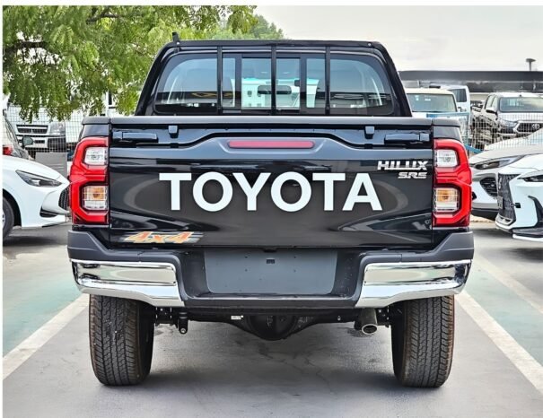 TOYOTA HILUX Image 13