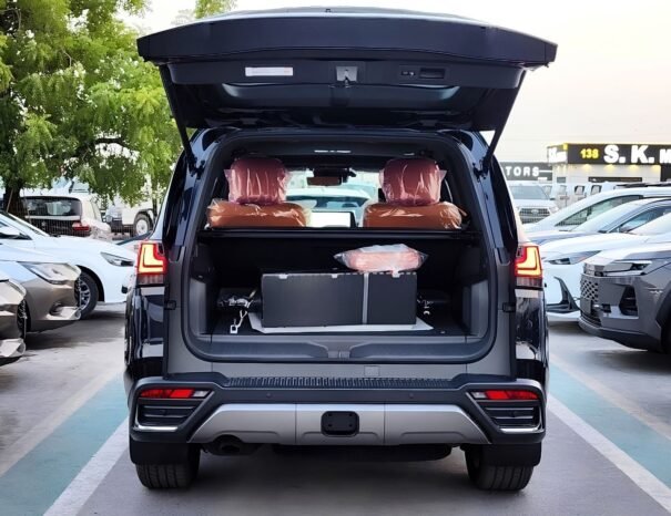 LEXUS LX700h Image 22