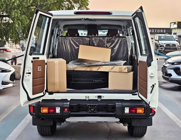 TOYOTA LANDCRUISER HARD-TOP Image 22