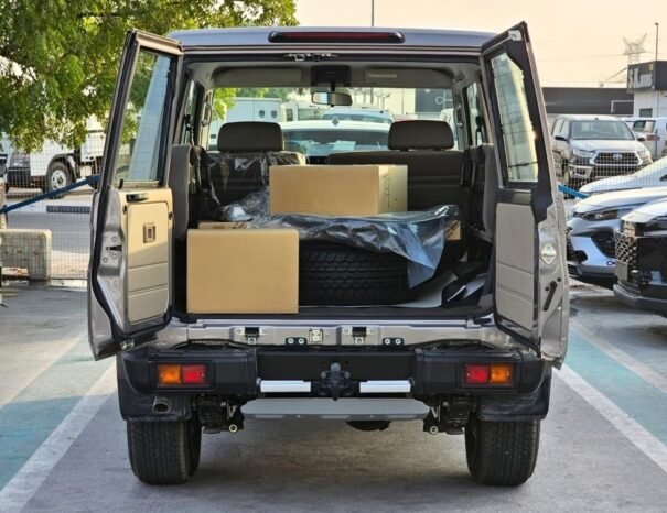 TOYOTA LANDCRUISER HARD-TOP Image 18