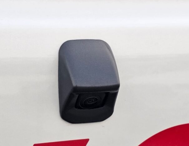 TOYOTA HILUX Image 21