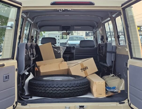TOYOTA LANDCRUISER HARD-TOP Image 20