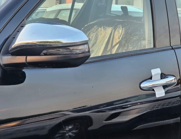 TOYOTA HILUX Image 19