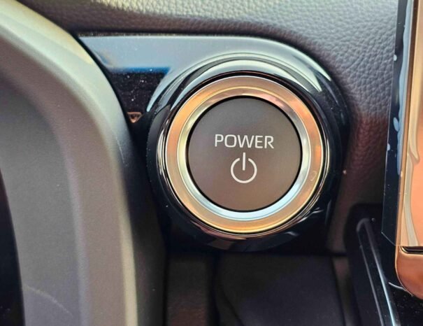 TOYOTA LANDCRUISER Image 9