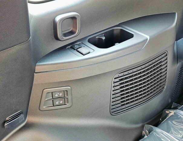 TOYOTA LANDCRUISER Image 14