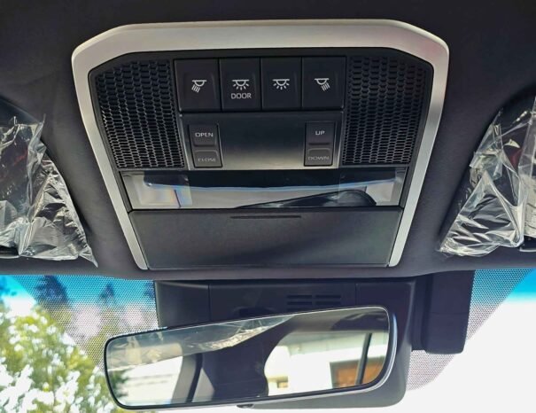 TOYOTA LANDCRUISER Image 10