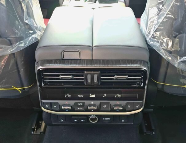TOYOTA LANDCRUISER Image 12