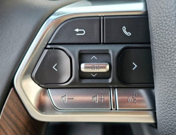 TOYOTA LANDCRUISER Image 9