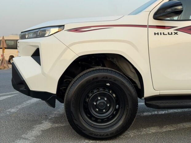 TOYOTA HILUX Image 10